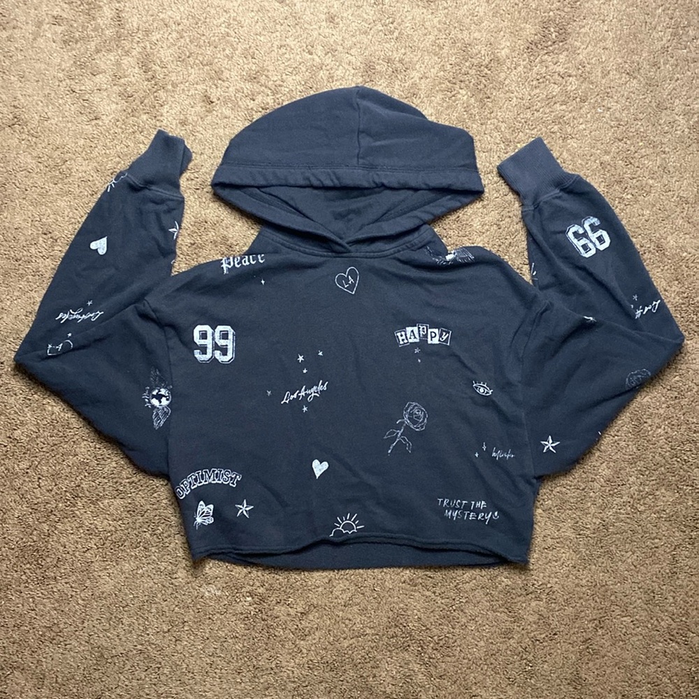Hollister: Black, cropped hoodie with silver details (XS)